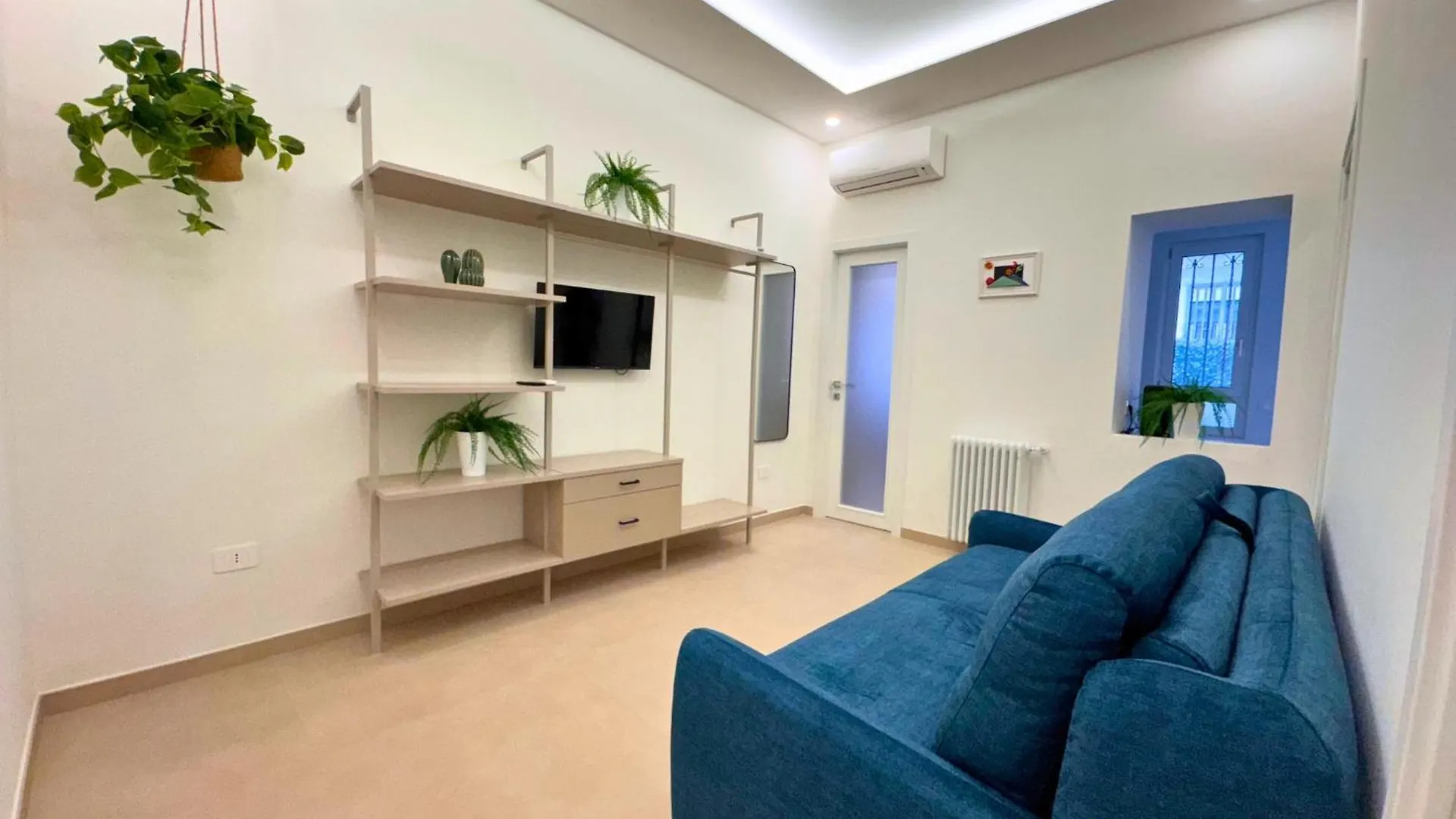 Garden City House Naples 0*,  Italy