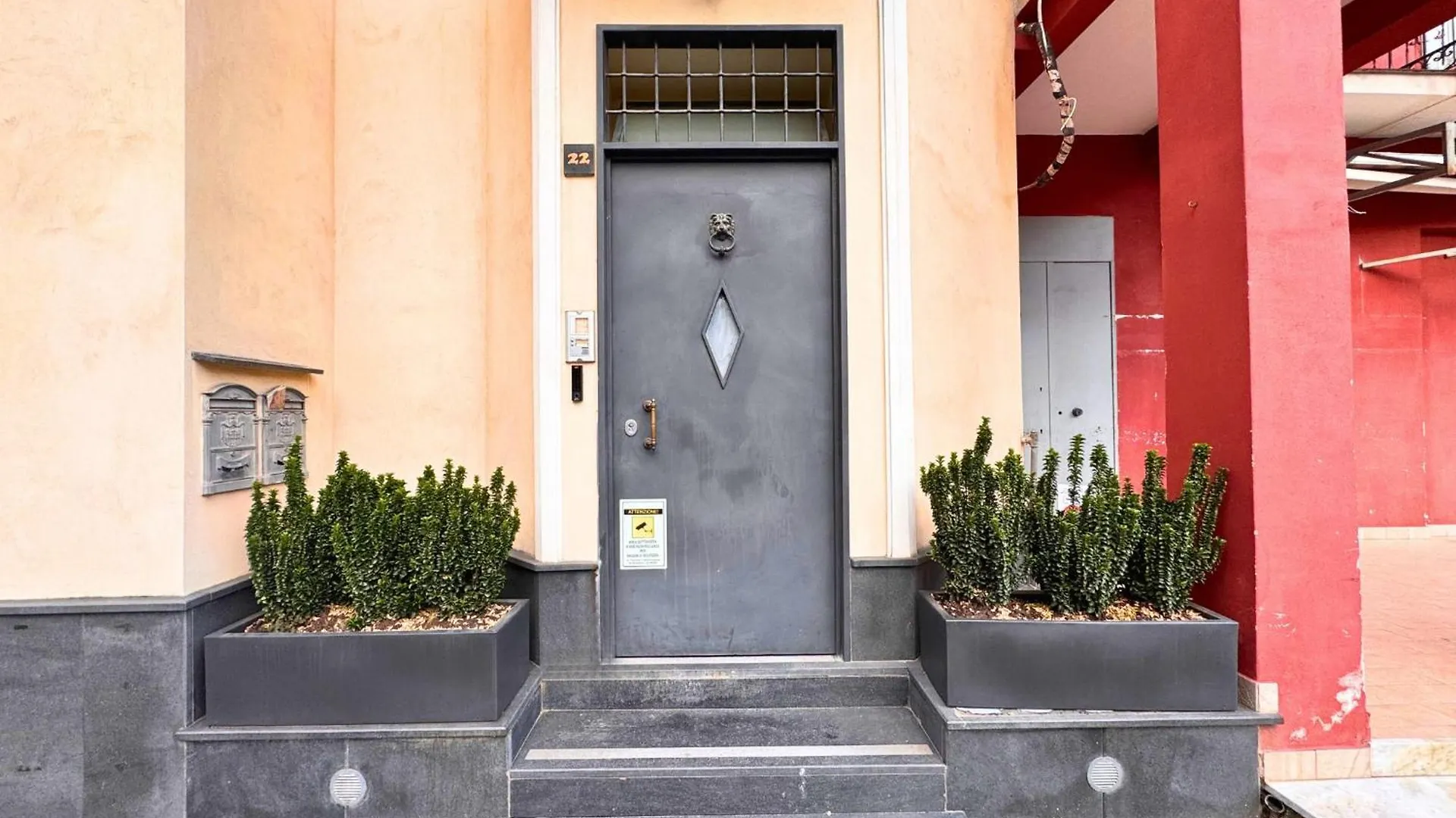 Garden City House Naples 0*,  Italy
